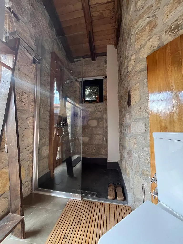Tas Ev Apartment Karaburun